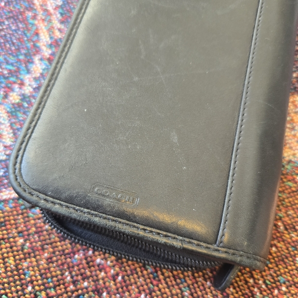 Vintage Coach Black Leather Zip Around Travel Organizer Wallet Passport Holder - Picture 3 of 6